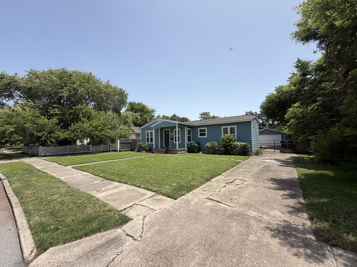 Manicured lawn after PrimeEdge service